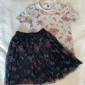 Beautiful skirt and tee set.